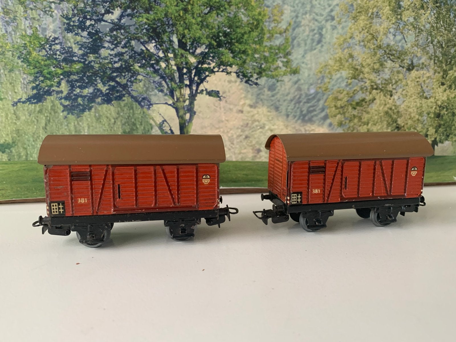 Märklin H0 Nr. 381 Gesloten Goederenwagon (2 stuks), Wisselstroom, Wagon, Ophalen of Verzenden, Zo goed als nieuw