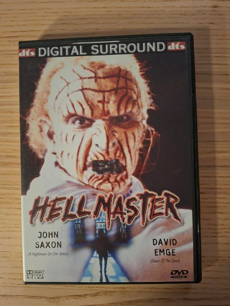 Hellmaster - John Saxon, Vanaf 16 jaar, Ophalen of Verzenden, Zo goed als nieuw, Overige genres