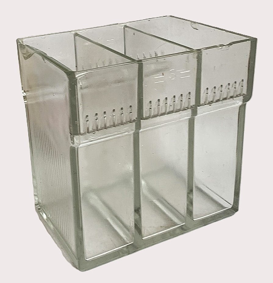 Vintage glazen accubak, 23 cm, Gebruikt, Transparant, Ophalen of Verzenden