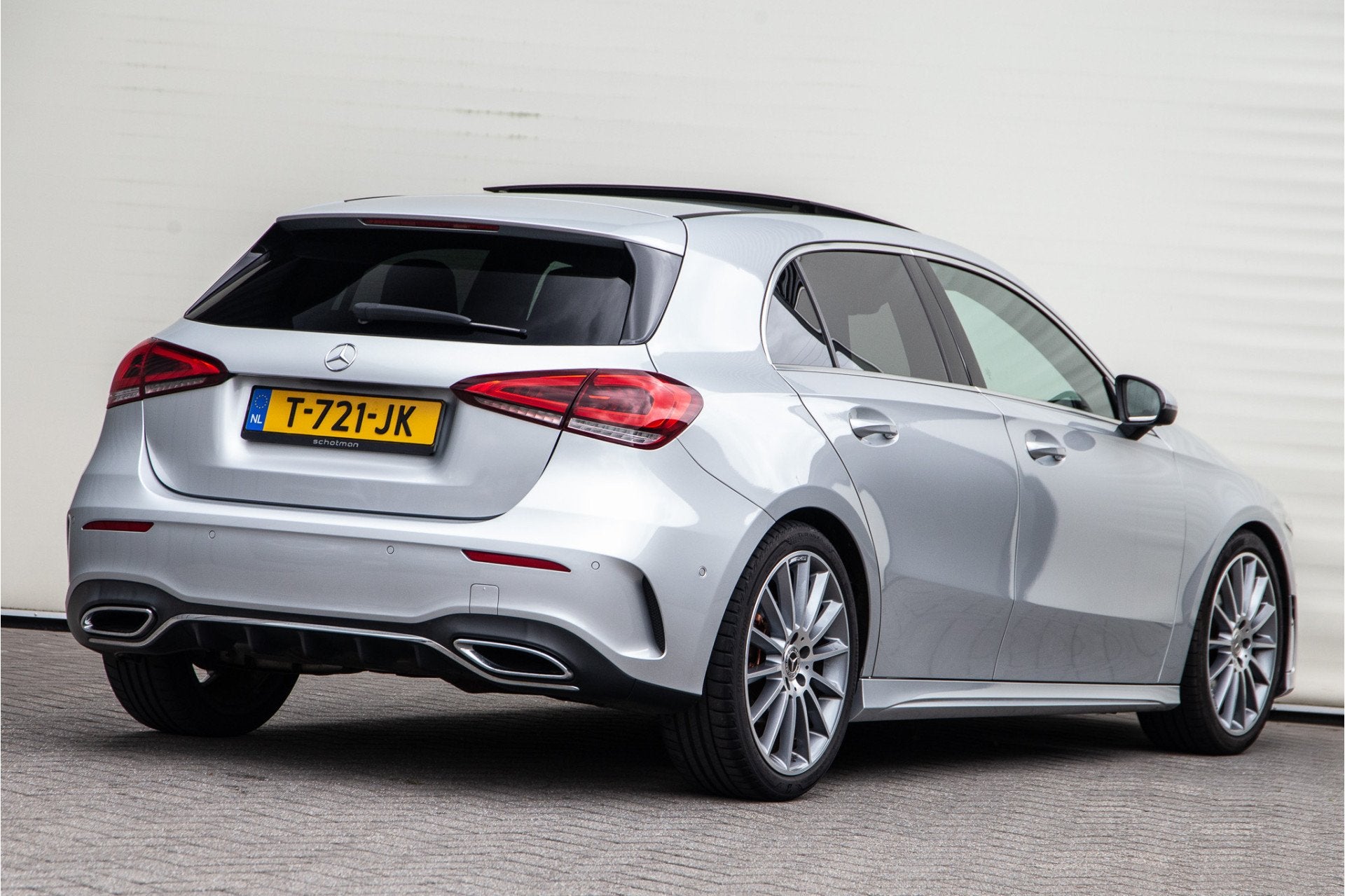 Mercedes-Benz A-Klasse 200 AMG Premium, Pano, Widescreen, Sf, Gebruikt, Euro 6, 4 cilinders, 1600 kg