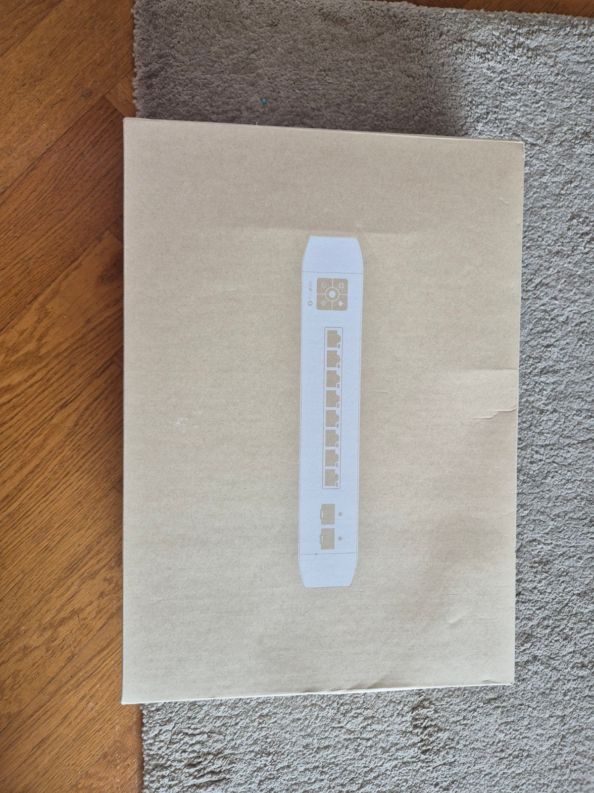 Ubiquiti UniFi USW Pro 8 PoE Switch - nog in doos, Ophalen of Verzenden, Nieuw