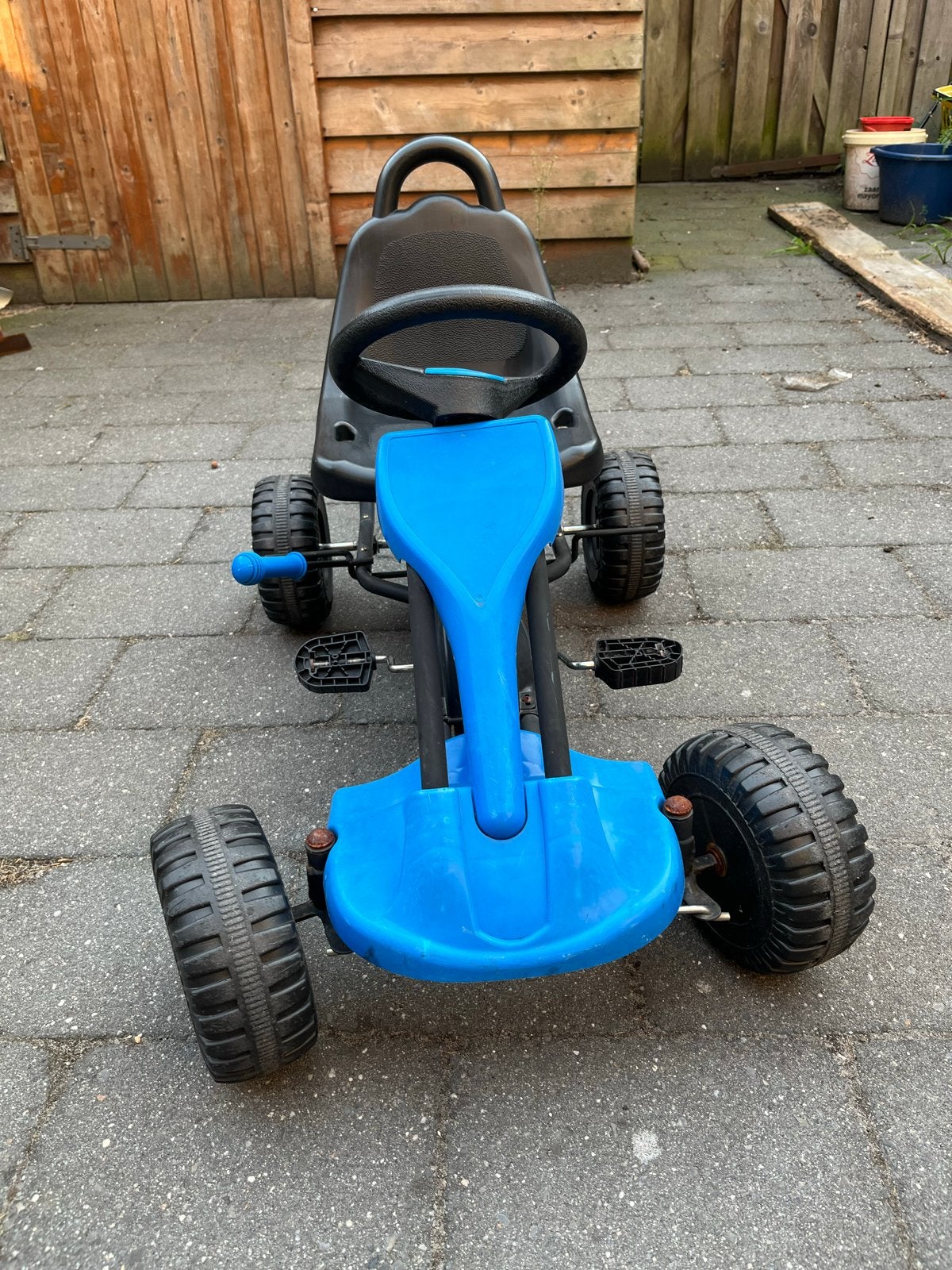 Blauwe trapauto voor kinderen - Zo goed als nieuw, Ophalen of Verzenden, Zo goed als nieuw, Trapvoertuig