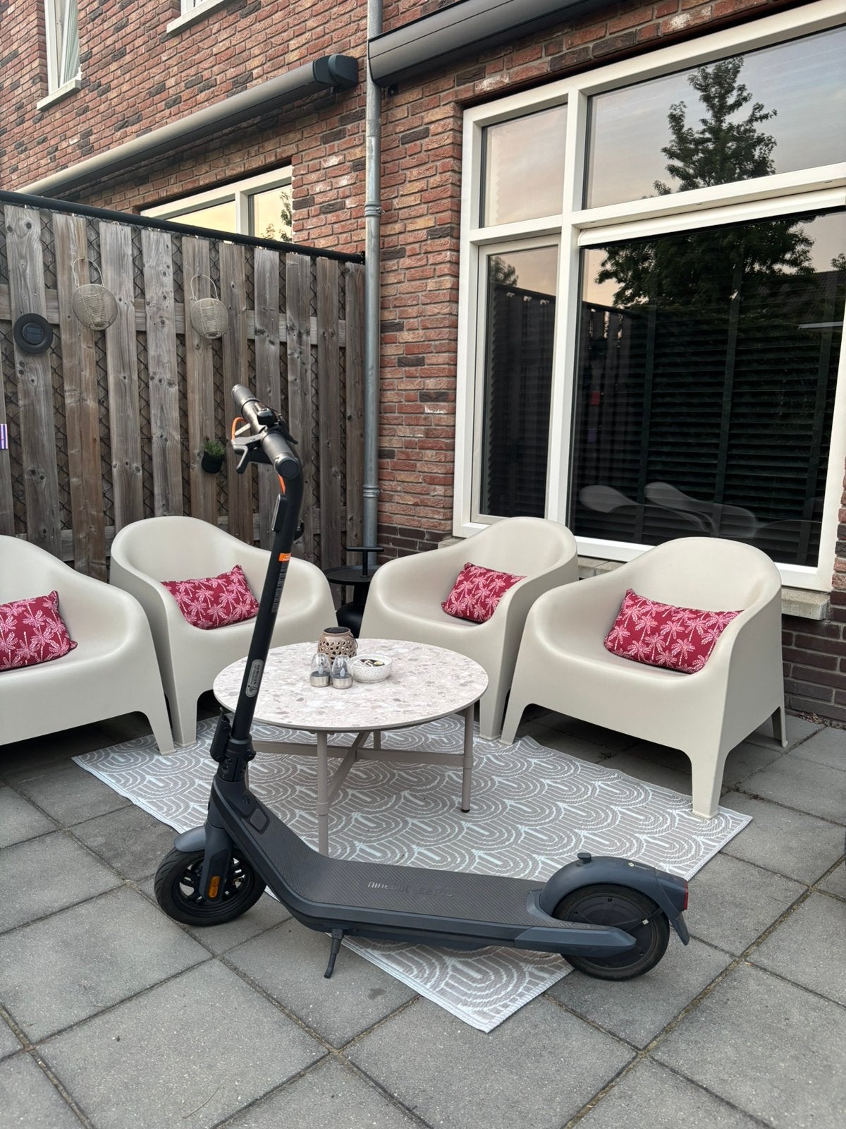 SEGWAY Ninebot Kickscooter E2 PRO, Fietsen en Brommers, Steps, Ophalen, Zo goed als nieuw, Elektrische step (E-scooter)