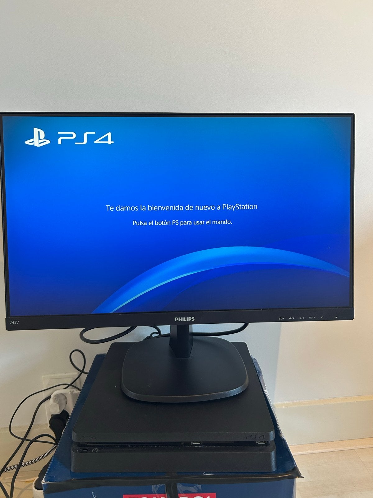 Foto 10 van PlayStation 4 Slim met beeldscherm en controller