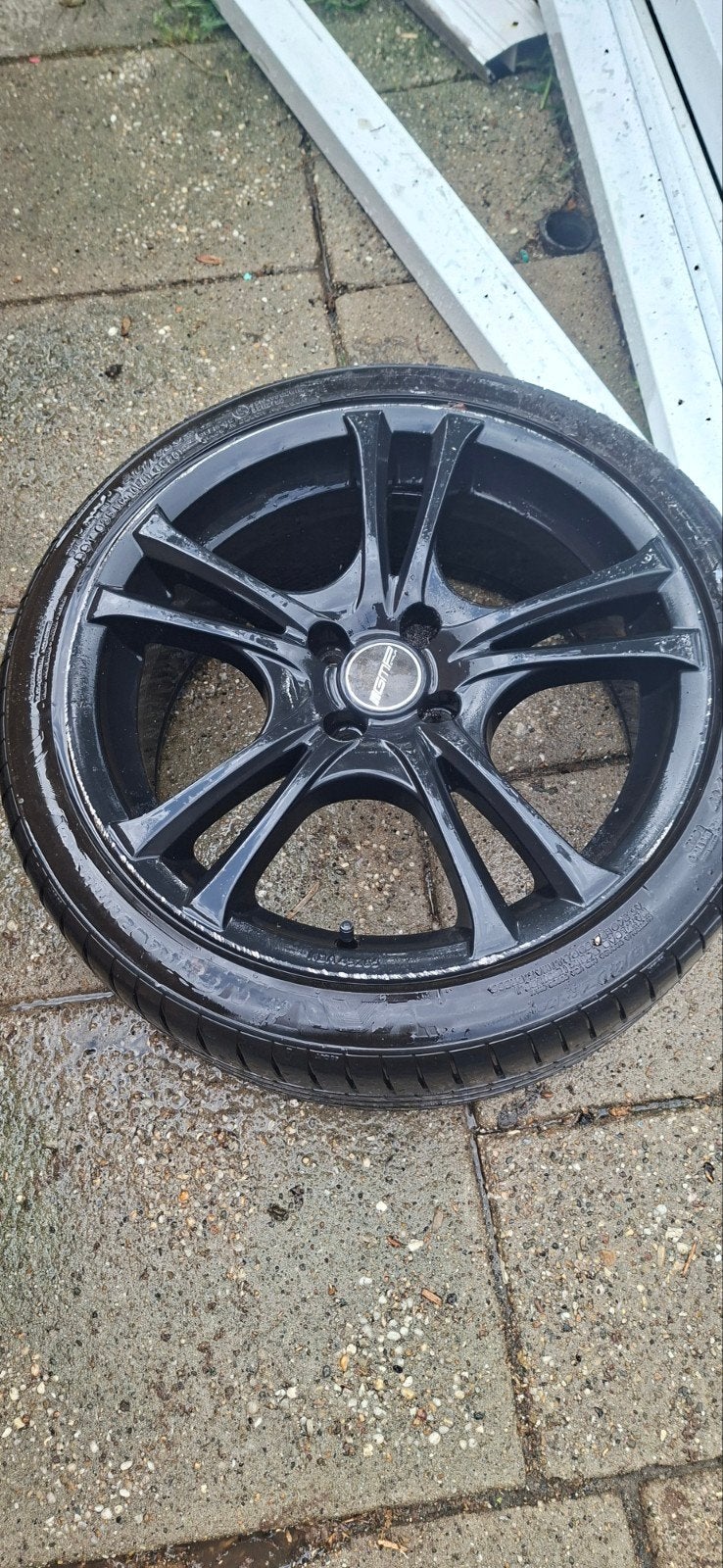 Gebruikte 17 inch velgen met 215/40R17 banden, Ophalen, Gebruikt