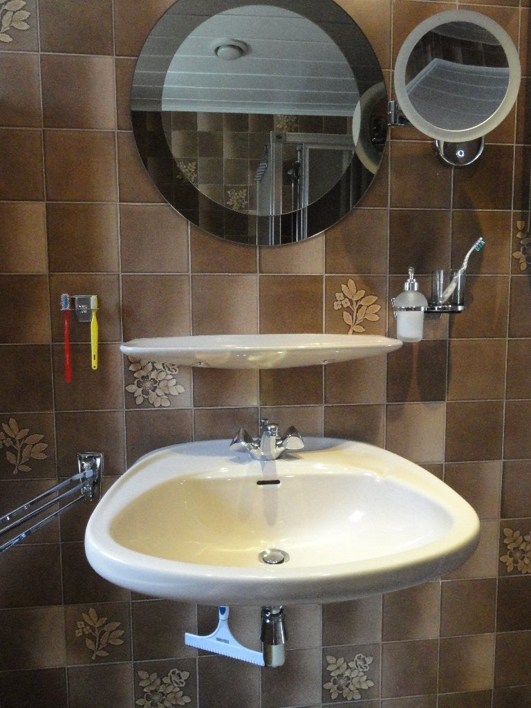 wastafel +planchet +spiegel +WC Villeroy en Boch, Ophalen of Verzenden, Gebruikt, Glas, Wastafel