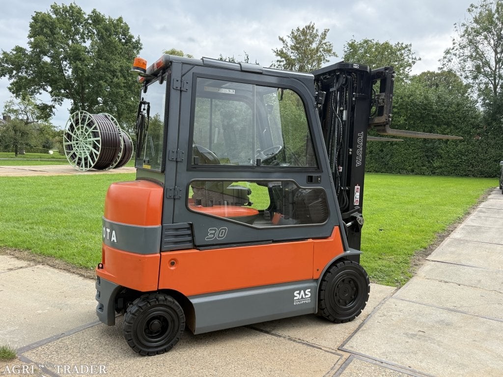 Toyota 7FBMF30 triplo 500cm freelift Sideshift vorkverstelle, Zakelijke goederen, Heftruck, Ophalen of Verzenden, Toyota, Kievitsham 48 Hoenzadriel