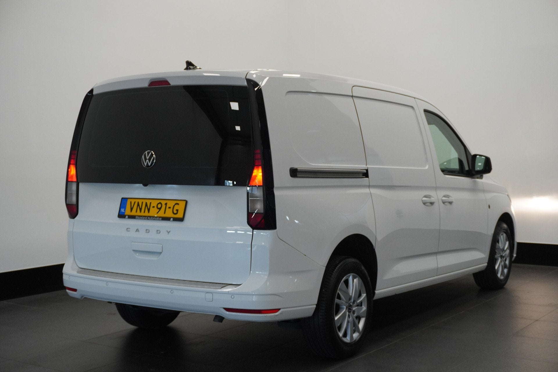 Volkswagen Caddy Cargo Maxi 2.0 TDI 122PK 2x Schuifdeur EURO, Auto's, Voorwielaandrijving, Verwarmde buitenspiegels, Stof, Gebruikt