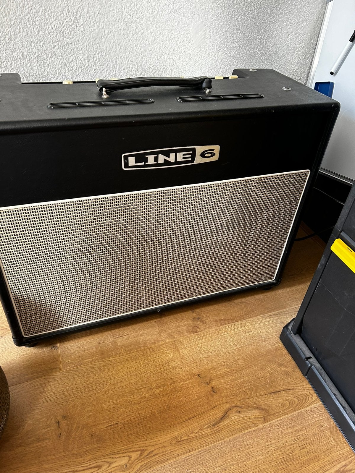 Line 6 flextone lll xl, Muziek en Instrumenten, Ophalen, Gebruikt, Gitaar, 100 watt of meer