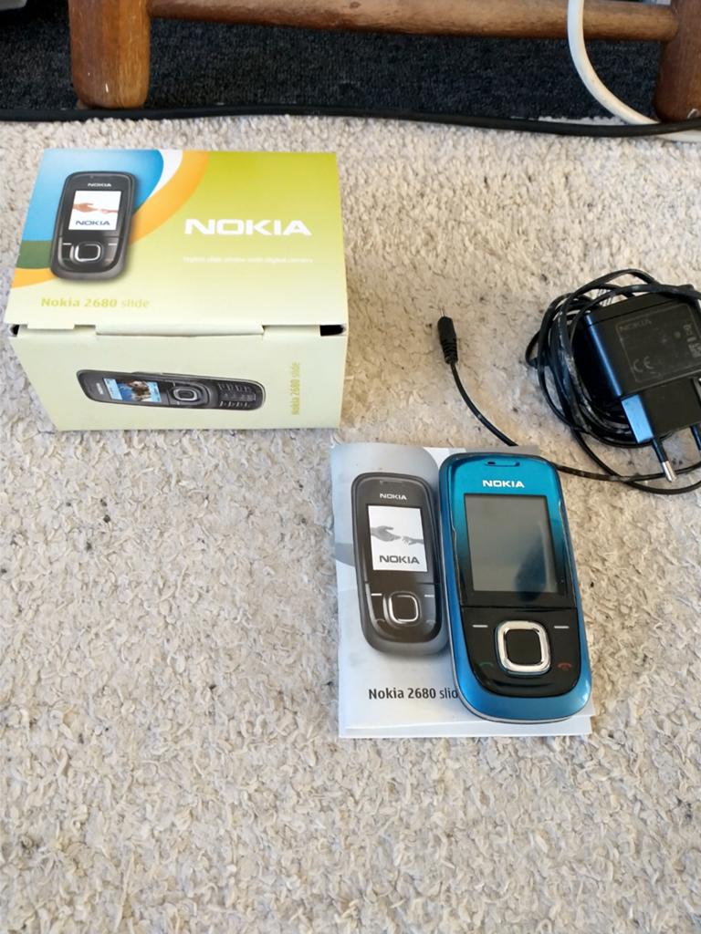 Nokia 2680 Slide compleet in doos met lader - Simlockvrij, Blauw, Geen camera, Fysiek toetsenbord, Ophalen of Verzenden