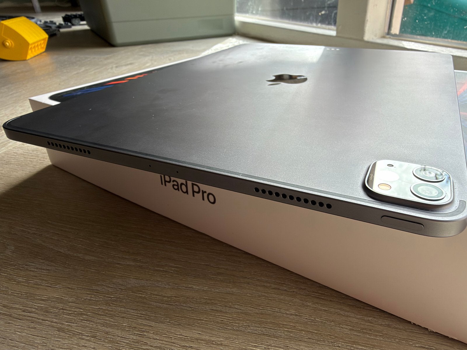 Foto 9 van iPad Pro 12.9-inch M1 (5th Gen) 256GB Wi-Fi - Zeer Netjes