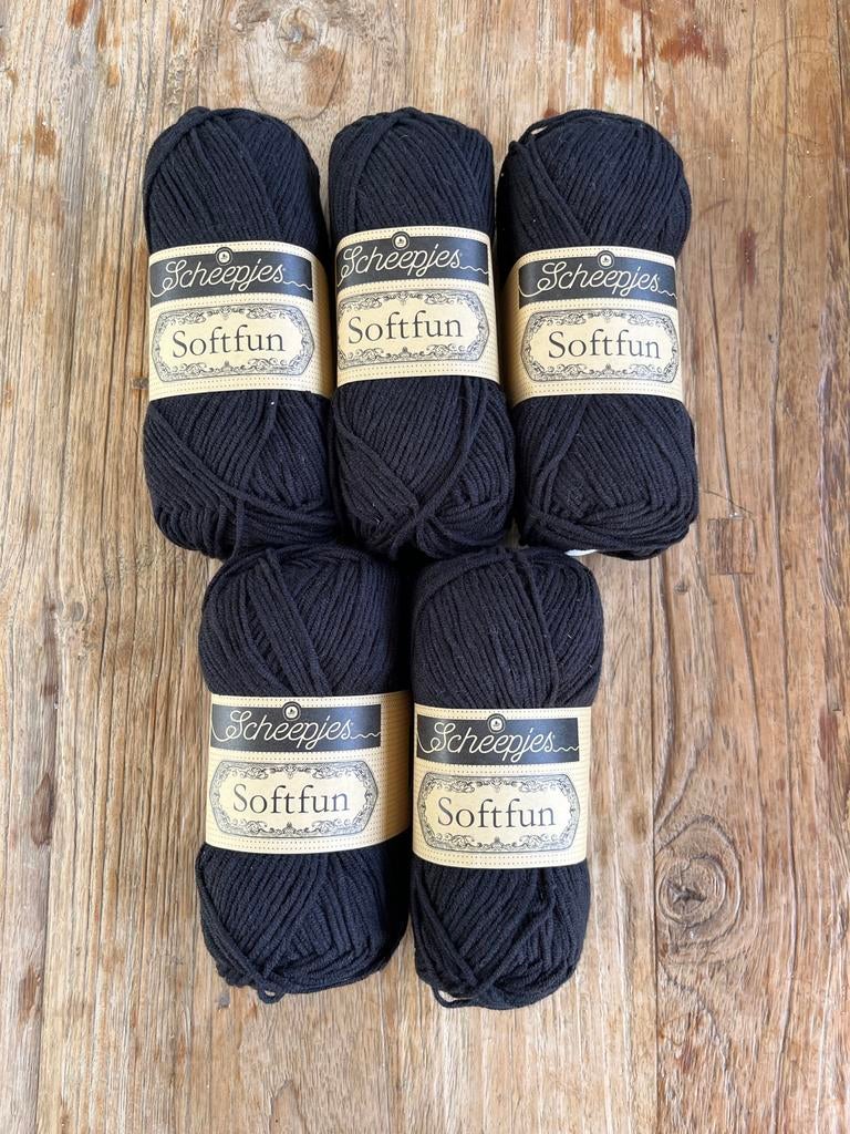 5 bollen Scheepjes Softfun garen - Zwart, Ophalen of Verzenden, Nieuw, Breien of Haken, Wol of Garen