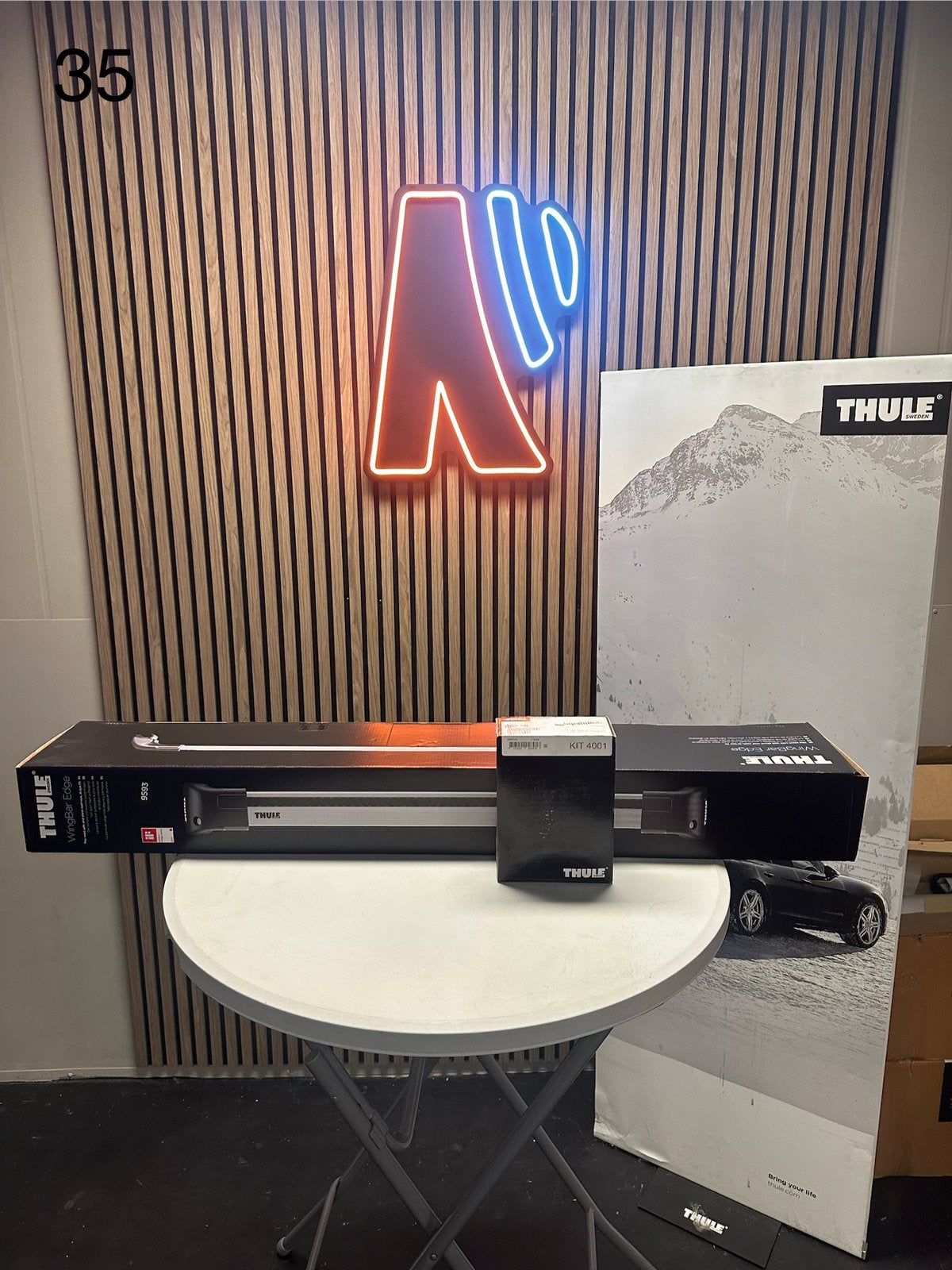 Thule WingBar Edge 9593 + Kitset 4001 – Audi A6 Avant, Auto diversen, Ophalen of Verzenden, Zo goed als nieuw