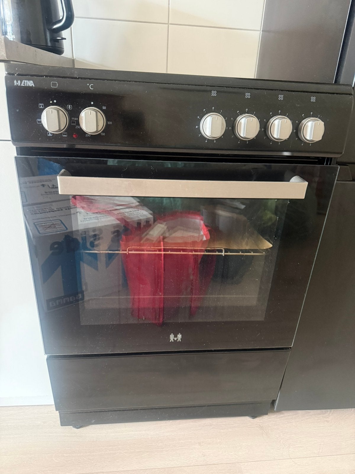 ETNA inductiefornuis met oven – zwart - zo goed als nieuw, Witgoed en Apparatuur, Fornuizen, Ophalen, 4 kookzones, Zo goed als nieuw