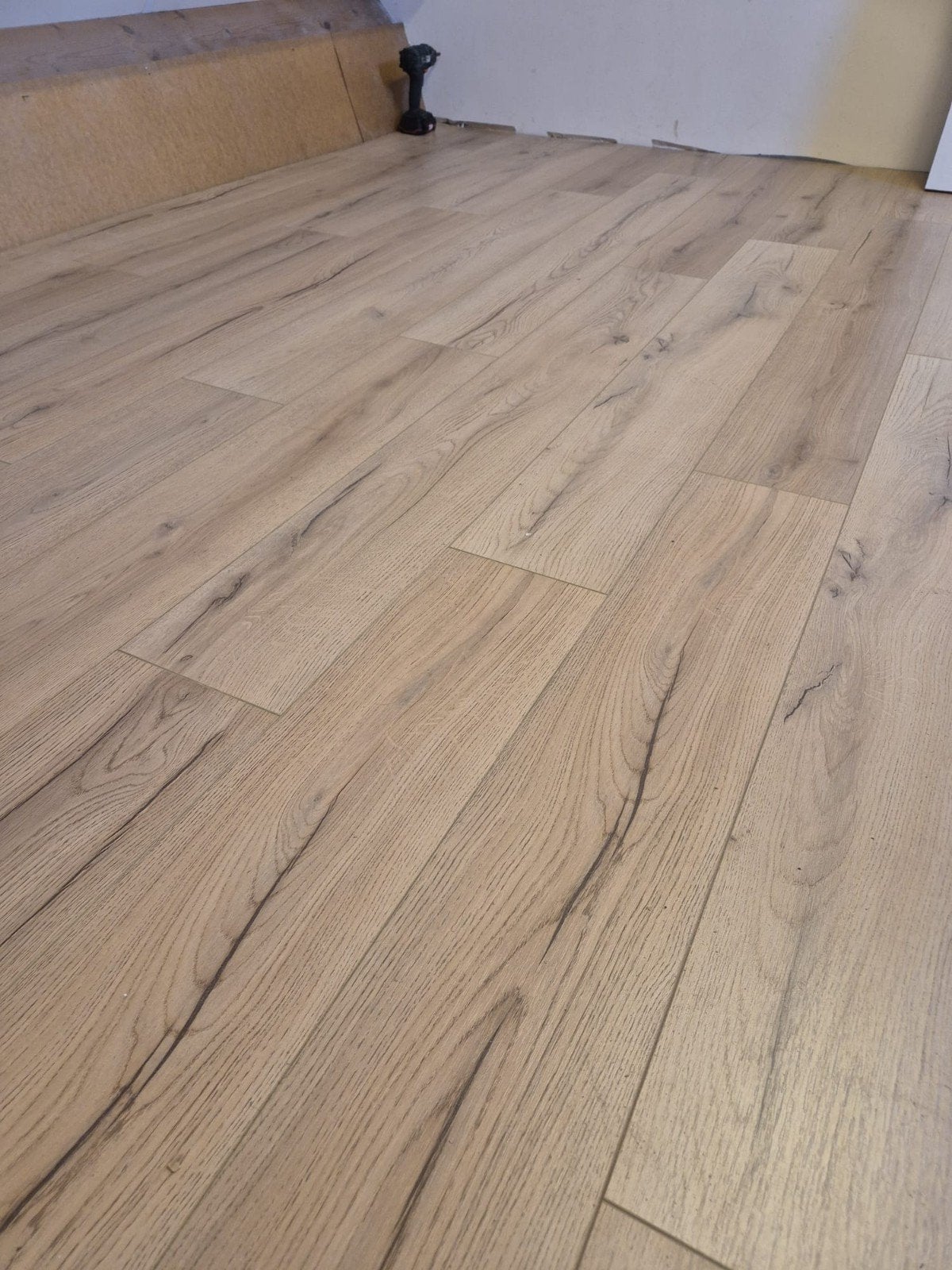 15,5 m2 Kronotex Laminaat 7mm Century Oak Beige incl ondervl, Doe-het-zelf en Verbouw, Ophalen, 50 tot 150 cm, Nieuw, 10 m² of meer