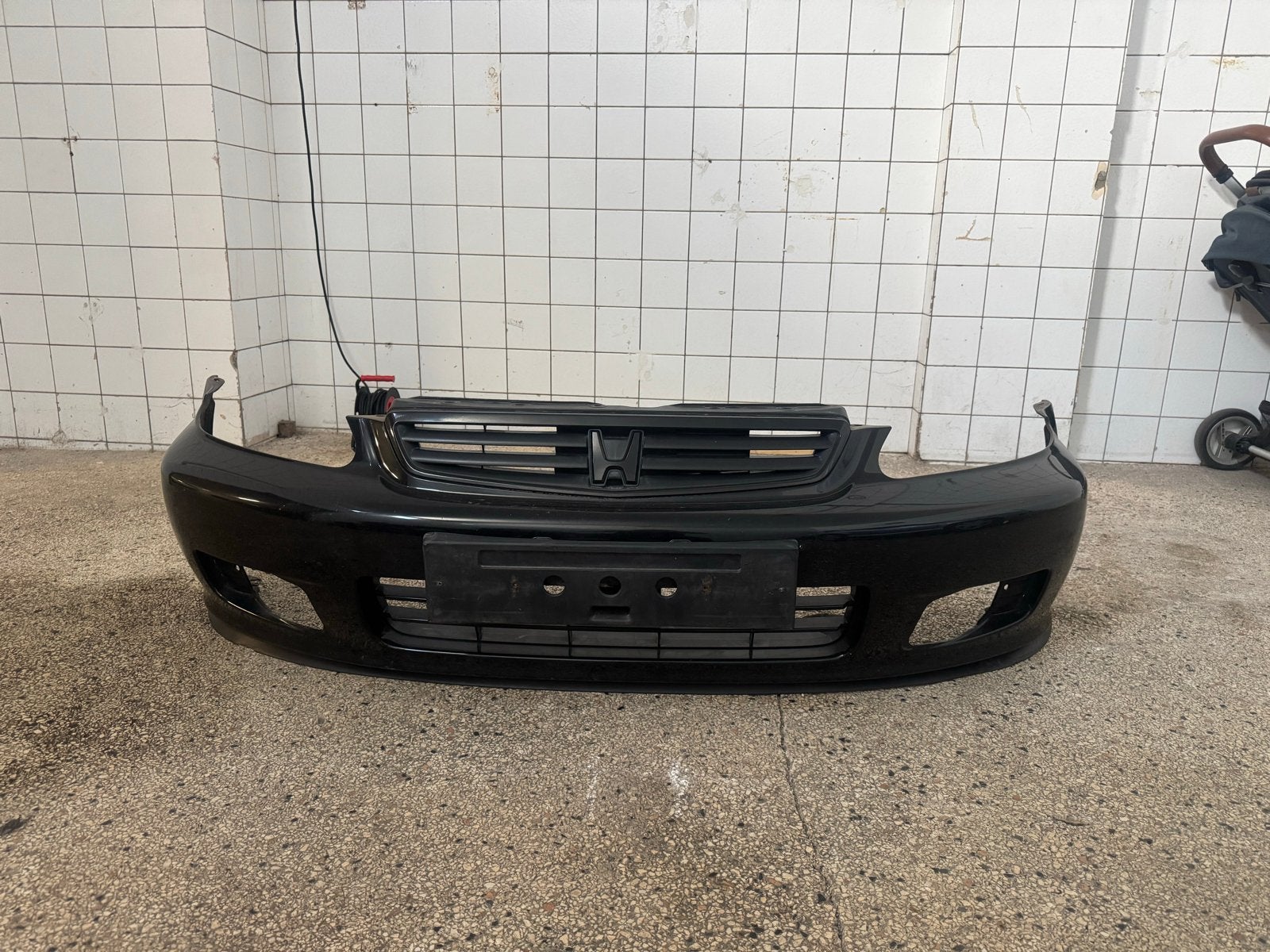 Honda Civic Facelift Voorbumper 1999-2001 Zwart, Auto-onderdelen, Ophalen, Honda, Gebruikt, Voor