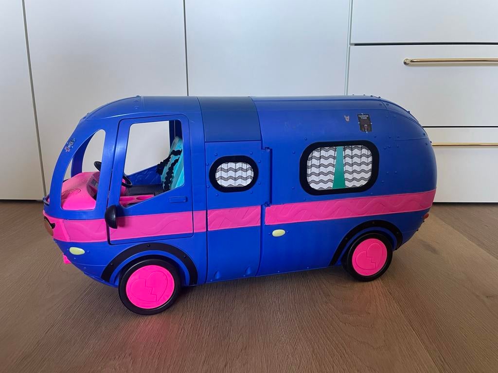 LOL Surprise OMG Glamper Camper, Kinderen en Baby's, Speelgoed | Speelgoedvoertuigen, Ophalen, Gebruikt