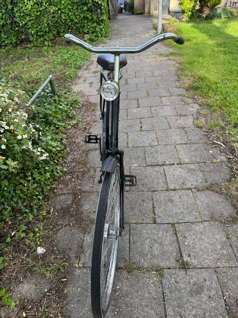 Damesfiets 28 inch ligt voor in achter, Ophalen of Verzenden, Zo goed als nieuw