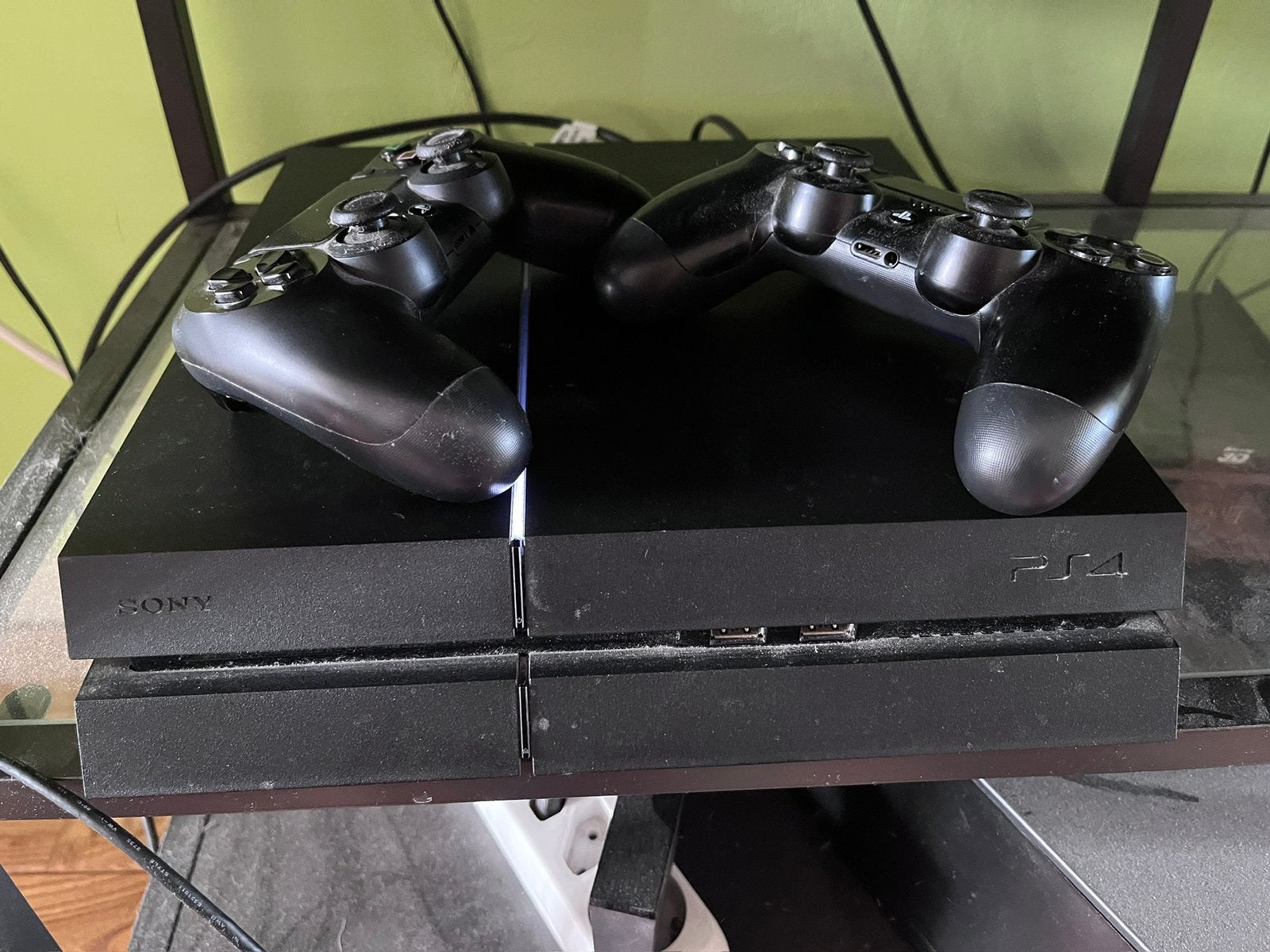 PLAYSTATION 4 + 2x DUALSHOCK 4 CONTROLLERS + 3 GAMES, Online, Verzenden, Overige genres, 2 spelers