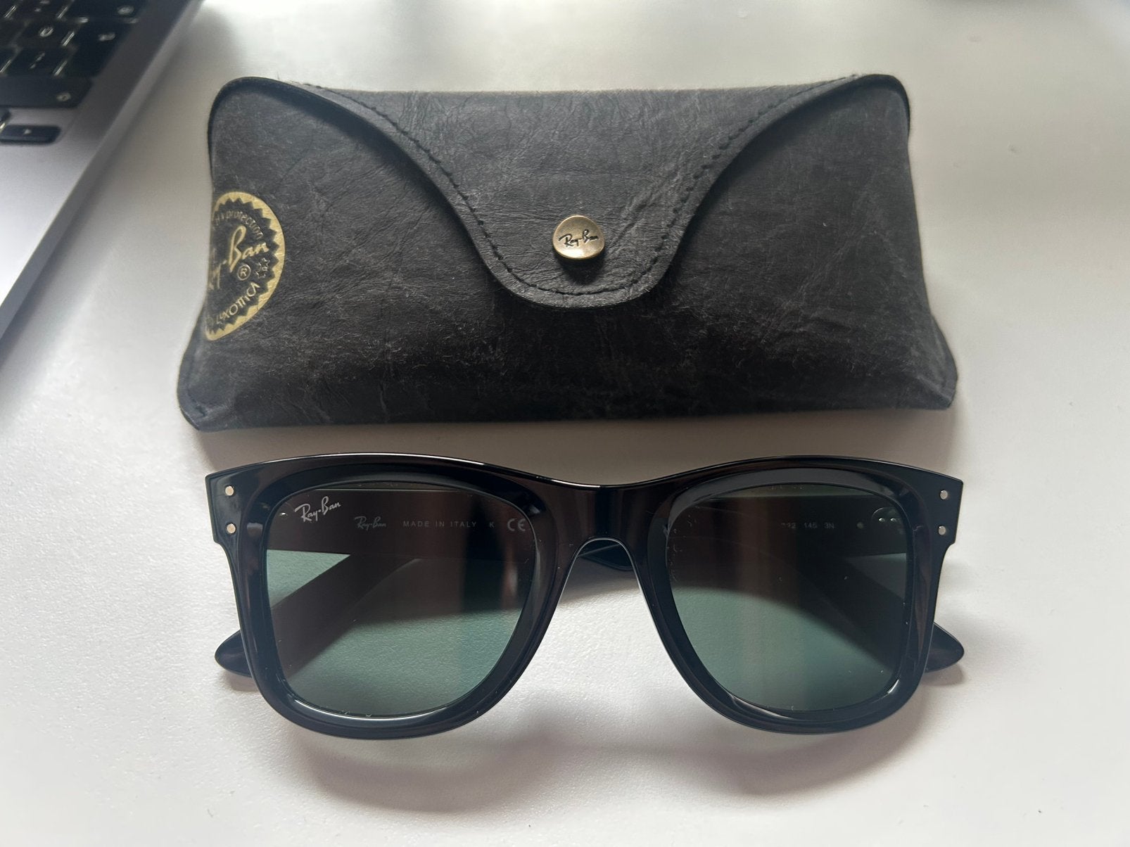 Ray-Ban Wayfarer Reverse RBR0502S Zo goed als nieuw/Like New, Ophalen of Verzenden, Zo goed als nieuw, Zwart, Ray-Ban