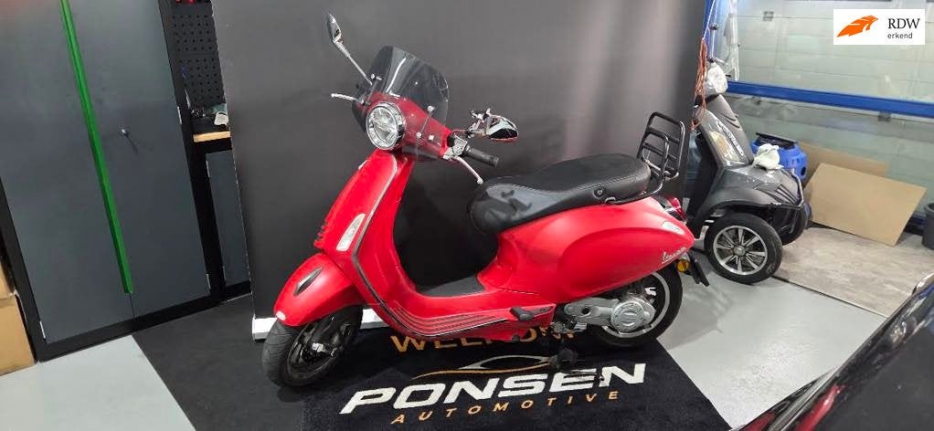 Vespa Bromscooter vespa Primavera 4T Yacht Club, Gebruikt, Overige modellen, 50 cc