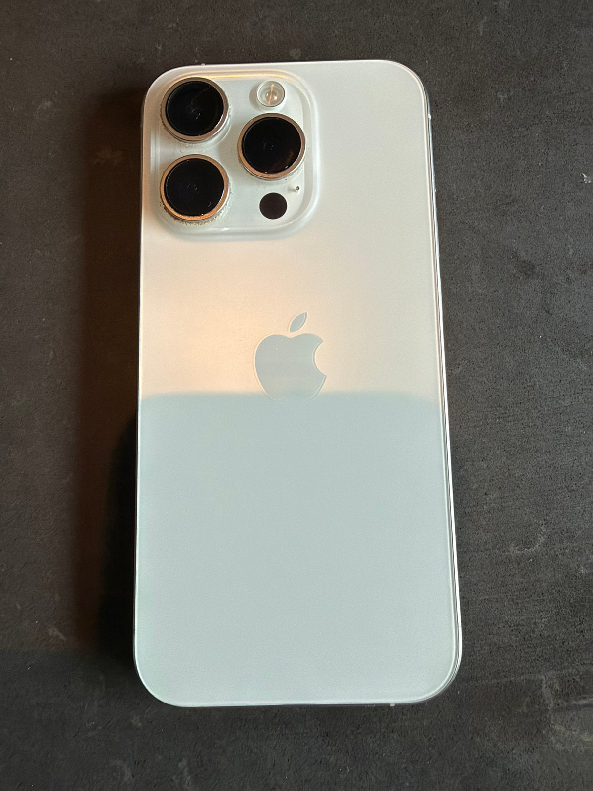 Foto 2 van iPhone 15 pro 128 gb