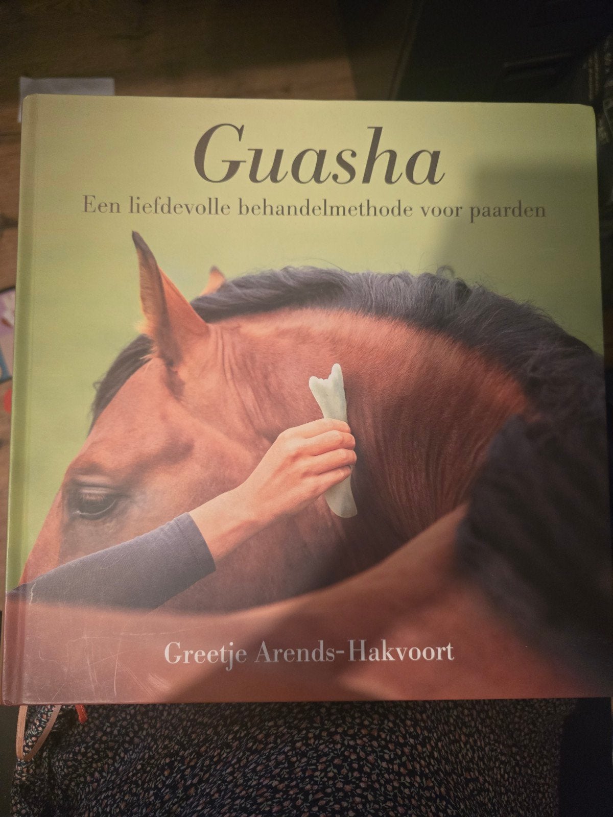Guasha therapie voor paarden boek, Ophalen of Verzenden, Zo goed als nieuw, Paarden of Pony's