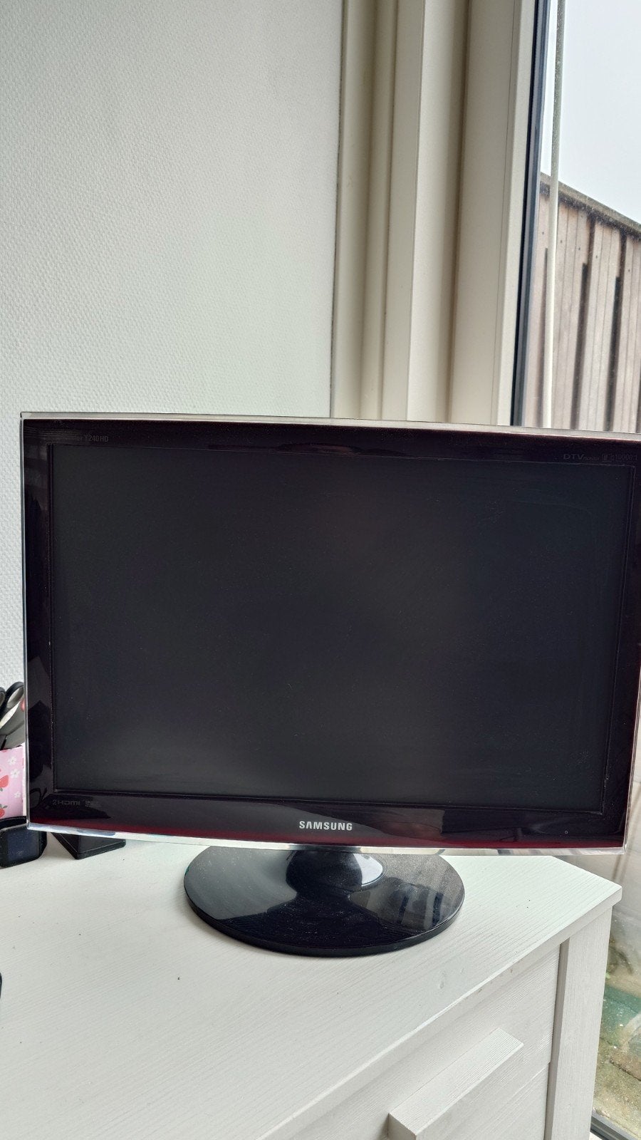 Samsung lcd TV 24 inch HDMI met voet, Ophalen of Verzenden, Gebruikt, LCD, Samsung