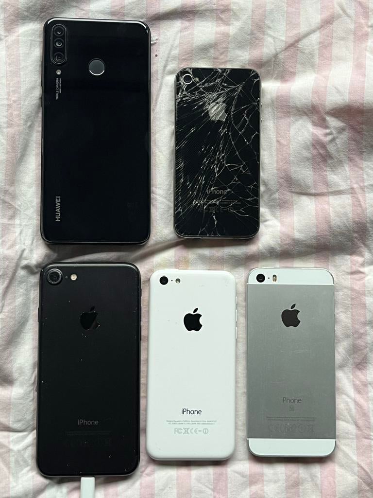 Partij telefoons: iPhone 7, 5SE, 5C, 4 en Huawei P30, Gebruikt, Zwart, Ophalen of Verzenden, 64 GB