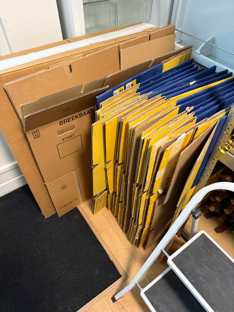 Gratis stevige verhuisdozen, Ophalen, Opvouwbaar, 50 tot 75 cm, Minder dan 40 cm