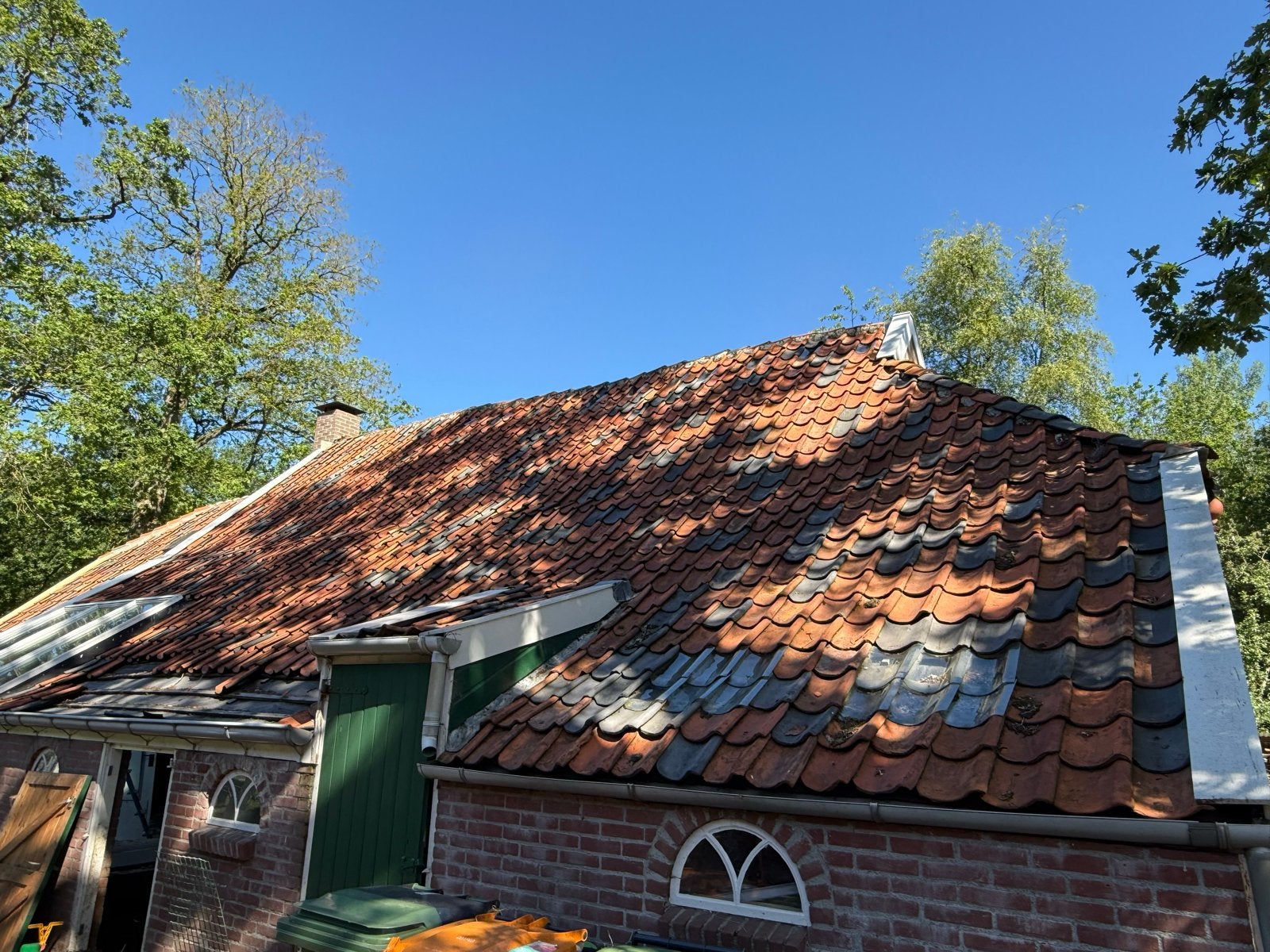 Oude Hollandse holle dakpannen, rood en blauw gesmoord, Ophalen, Gebruikt, Steen of Klei, 15 m² of meer