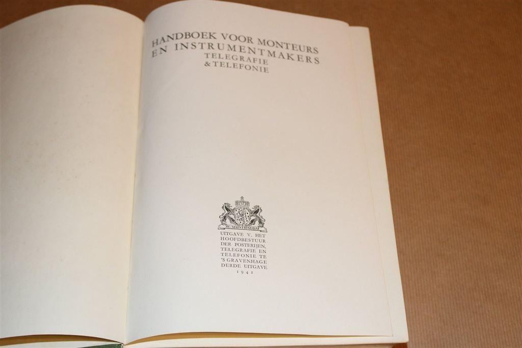 Vintage Handboek Monteurs [1942] — Telegrafie & Telefonie, Verzenden, Gelezen, Bouwkunde