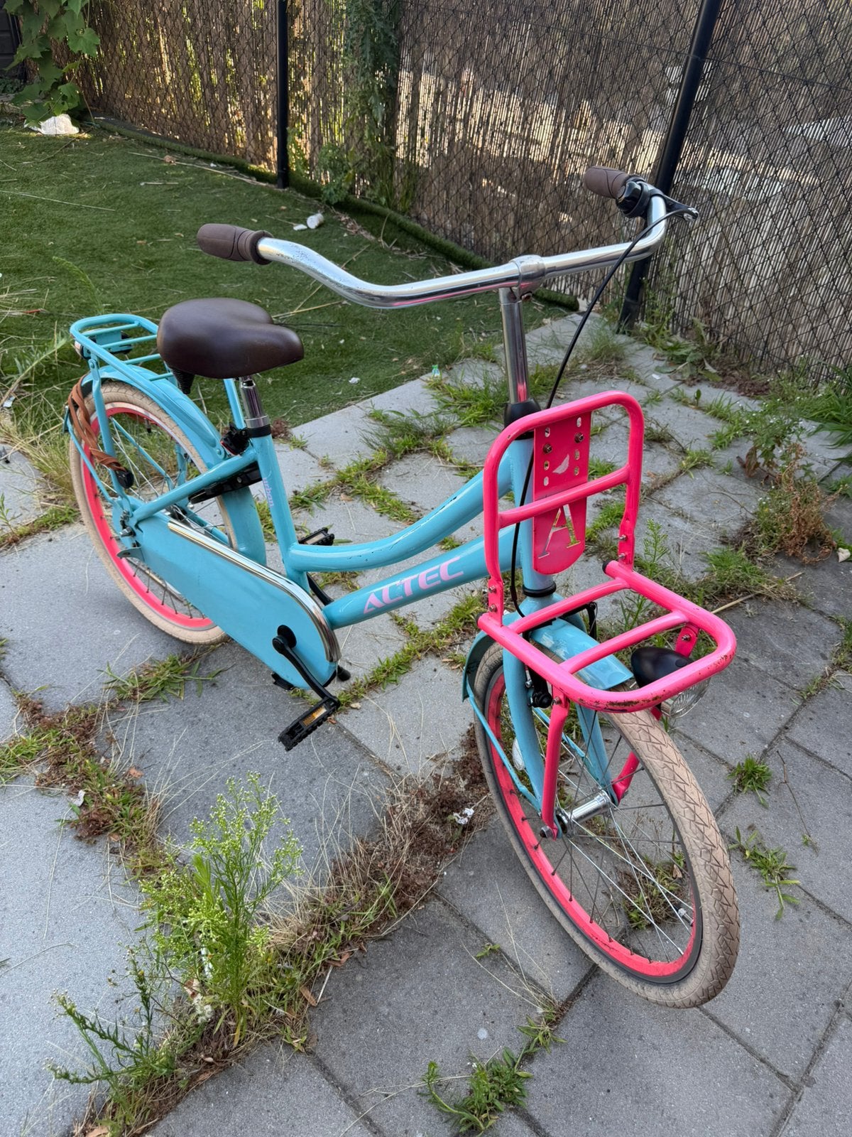 Meisjes fiets, Ophalen, Zo goed als nieuw, 22 inch