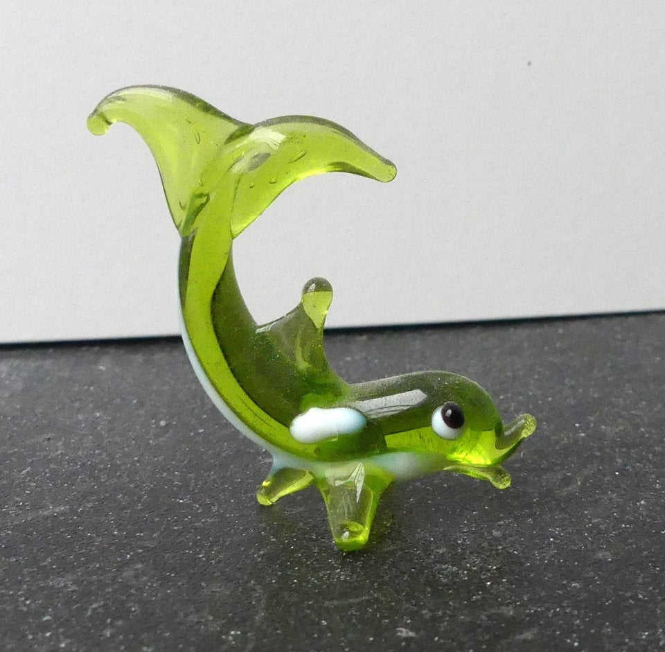 Glazen beeldje dolfijn groen dolfijnenbeeldje glas, Ophalen of Verzenden, Gebruikt, Dier
