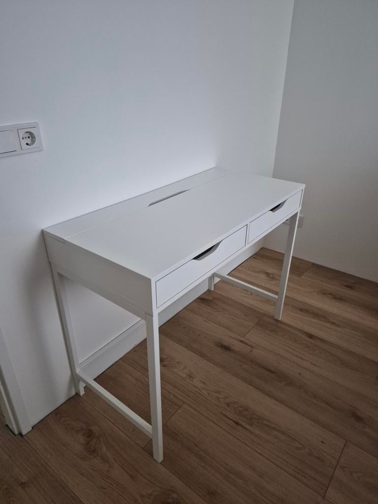 Bureau Ikea Alex, Ophalen, Zo goed als nieuw