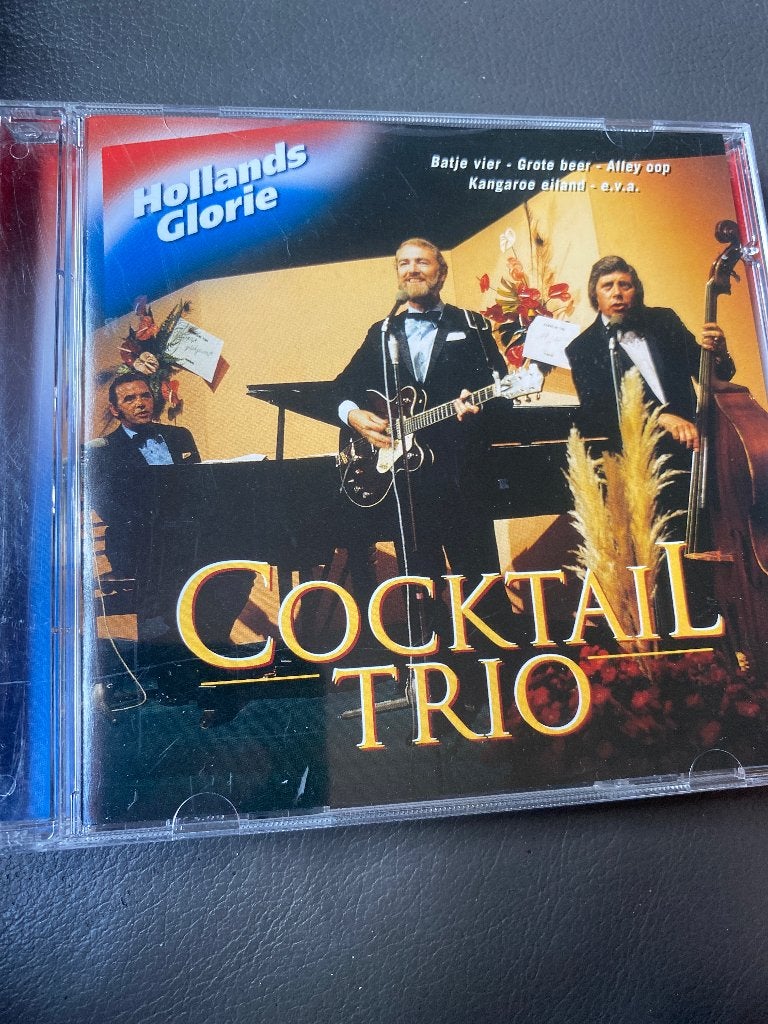 Cocktail Trio - Hollands Glorie CD (2002), Overige genres, Ophalen of Verzenden, Zo goed als nieuw, Inclusief doosje