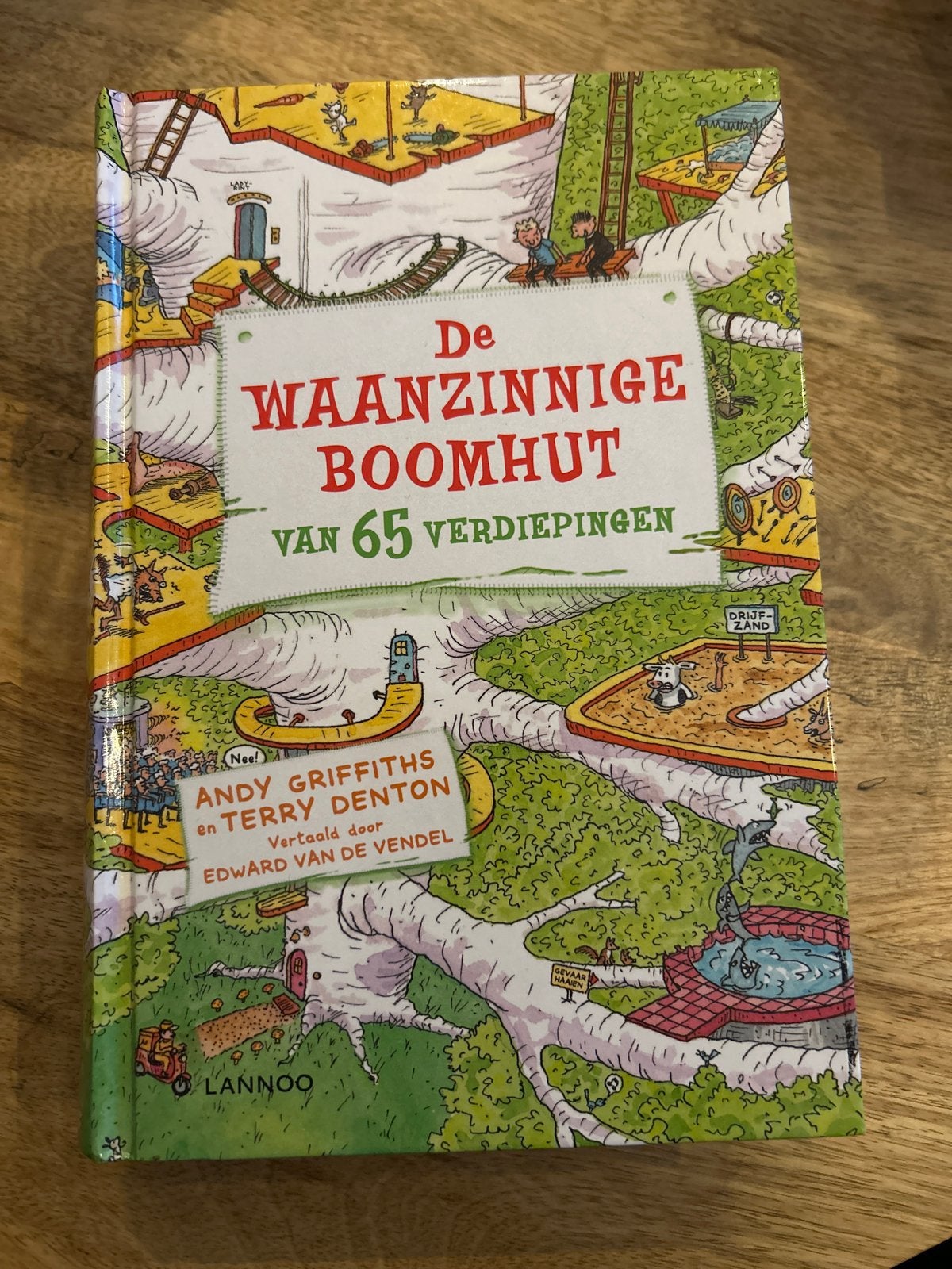 De Waanzinnige Boomhut van 65 Verdiepingen - Andy Griffiths, Boeken, Ophalen of Verzenden, Gelezen, Fictie