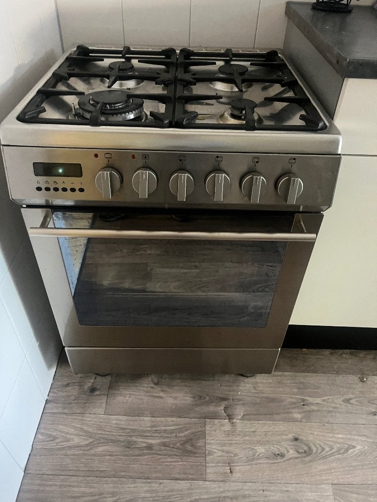 Mooi gasstel met electrische oven, Zo goed als nieuw, Gas, Vrijstaand, 85 tot 90 cm