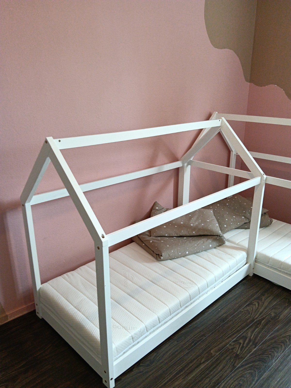 Prachtige kinderbedden huisjesvorm, Kinderen en Baby's, Kinderkamer | Bedden, Gebruikt, 70 tot 85 cm, 140 tot 160 cm, Ophalen