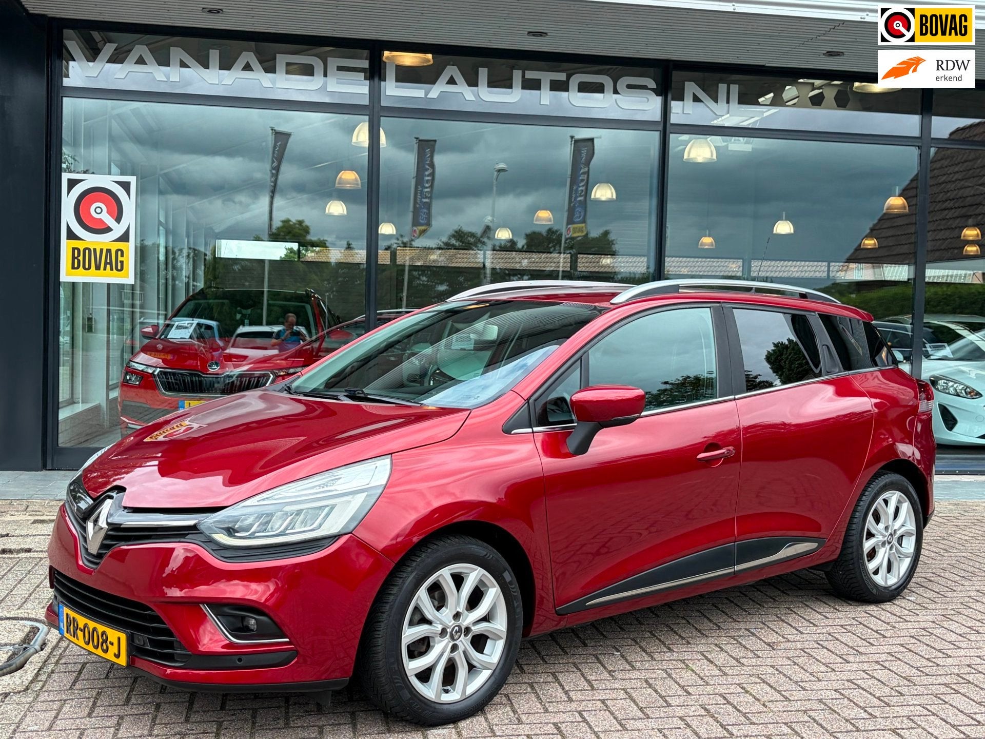Renault Clio Estate 0.9 TCe Intens Navi Clima Cruise Camera, 1063 kg, Gebruikt, 580 kg, Leder en Stof