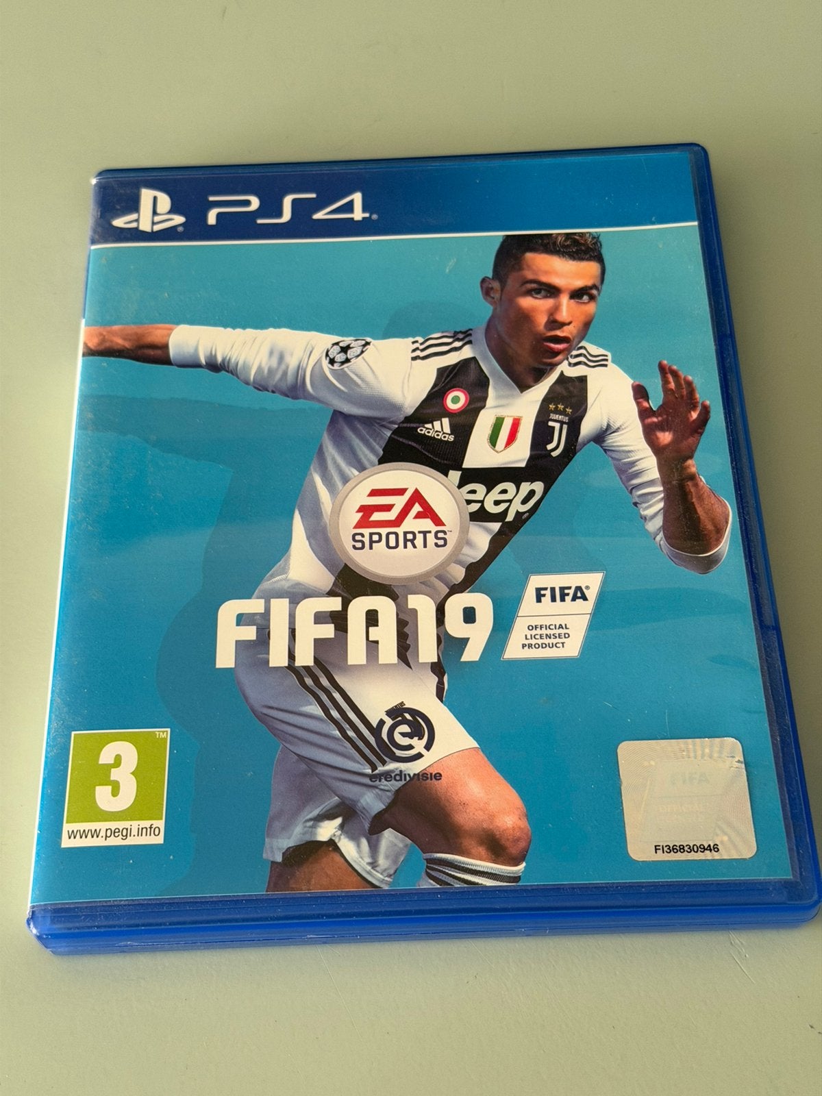FIFA 19 - PS4, Spelcomputers en Games, Ophalen of Verzenden, Zo goed als nieuw, Sport, 3 spelers of meer