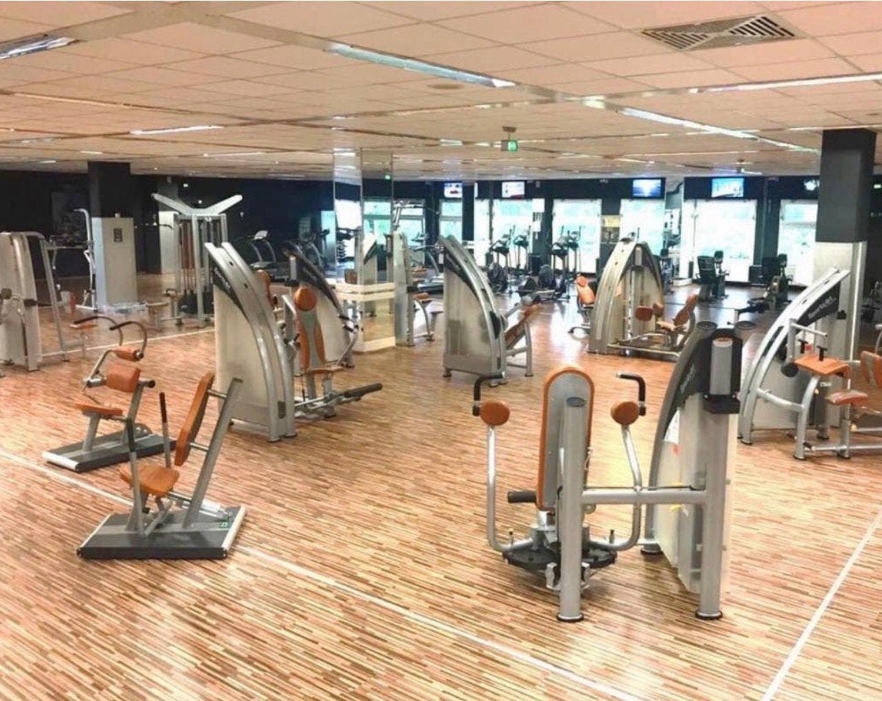 Sportsart Krachtstation, Sport en Fitness, Fitnessapparatuur, Ophalen, Gebruikt, Krachtstation, Armen