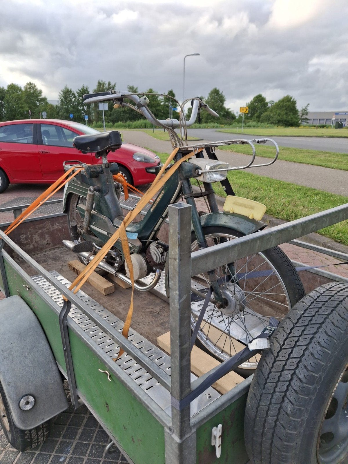 Gevraagd.  Wie kan mij helpen aan debestickering van een Bat, Ophalen of Verzenden, Overige typen