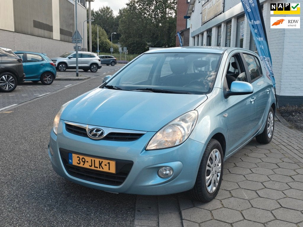 Hyundai*rijd rem schakel perfect*niuwe koppeling*airco ijs*i, Voorwielaandrijving, 4 cilinders, 1396 cc, Blauw