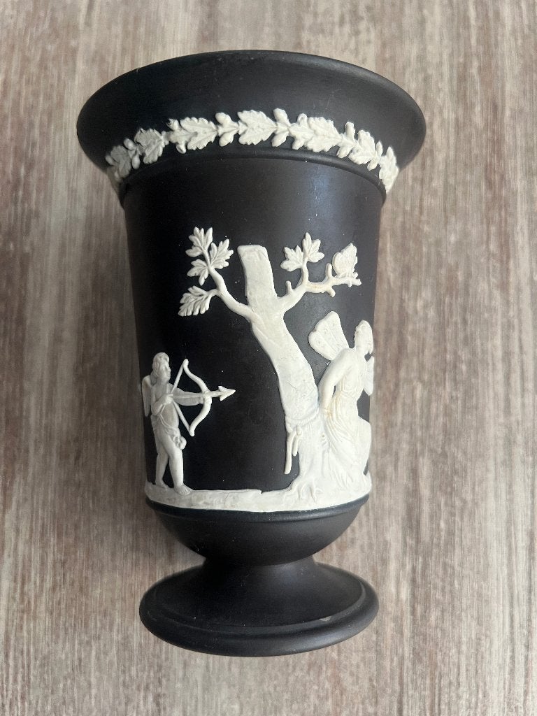 Prachtige vintage Wedgwood Black Jasperware vaas 1969, Verzenden