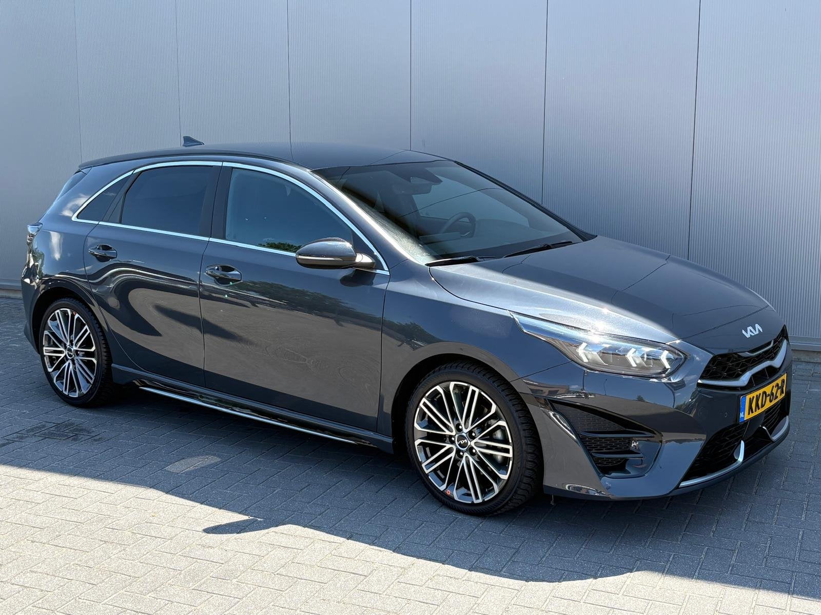Kia Ceed 1.5 T-GDi 140PK Automaat GT-Line 12-2025!/Navigatie, Auto's, Dealer onderhouden, Gebruikt, Euro 6, 4 cilinders
