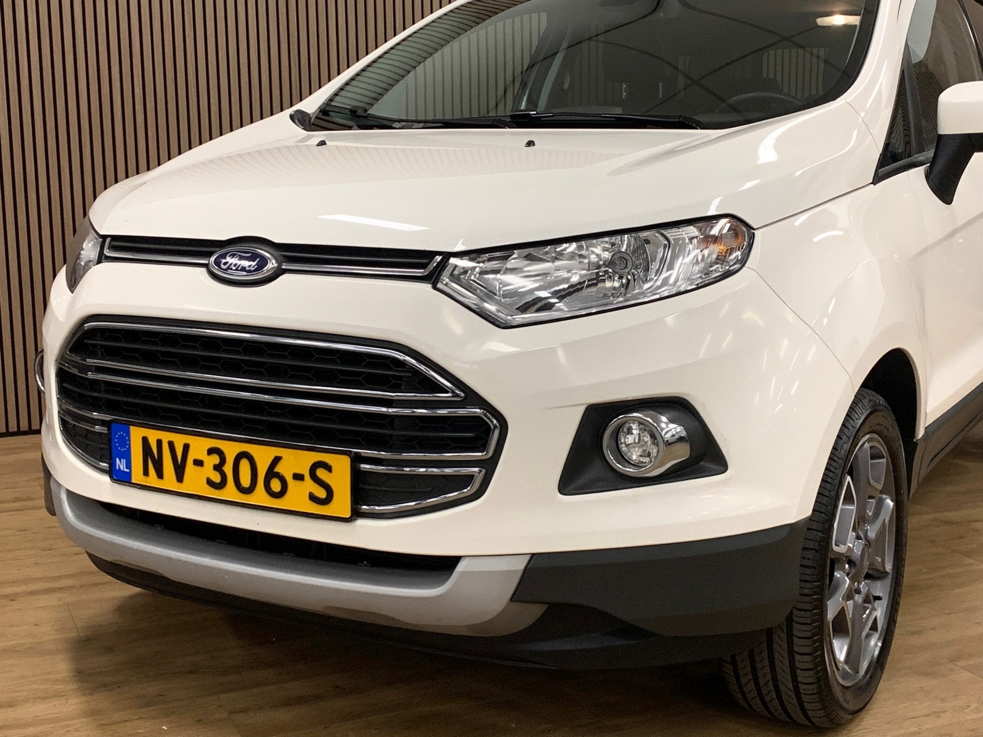 Ford EcoSport 1.0 EcoBoost Titanium|92000KM|Climate Control|, Auto's, Voorwielaandrijving, Dealer onderhouden, Ecosport, Wit