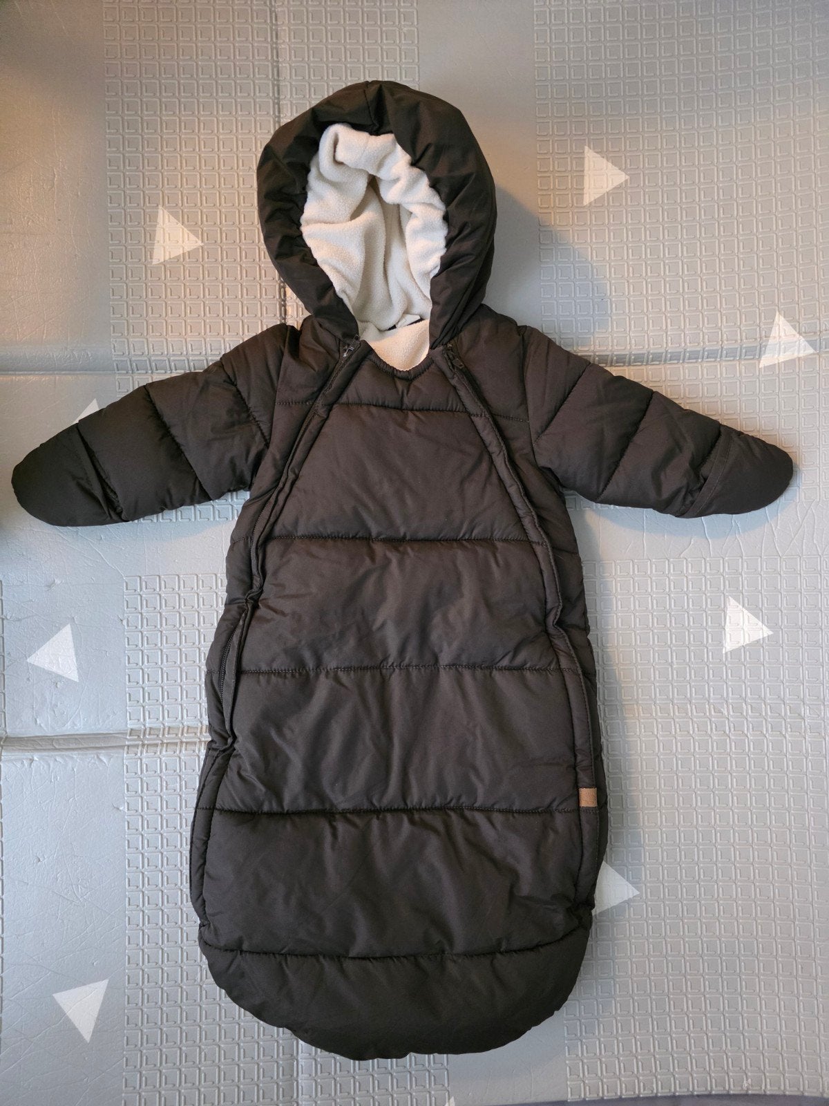 H&M gewatteerde slaapzak/overall met capuchon 62-68  - Khaki, Kinderen en Baby's, Ophalen, Overige kleuren, Overige typen, Overige merken