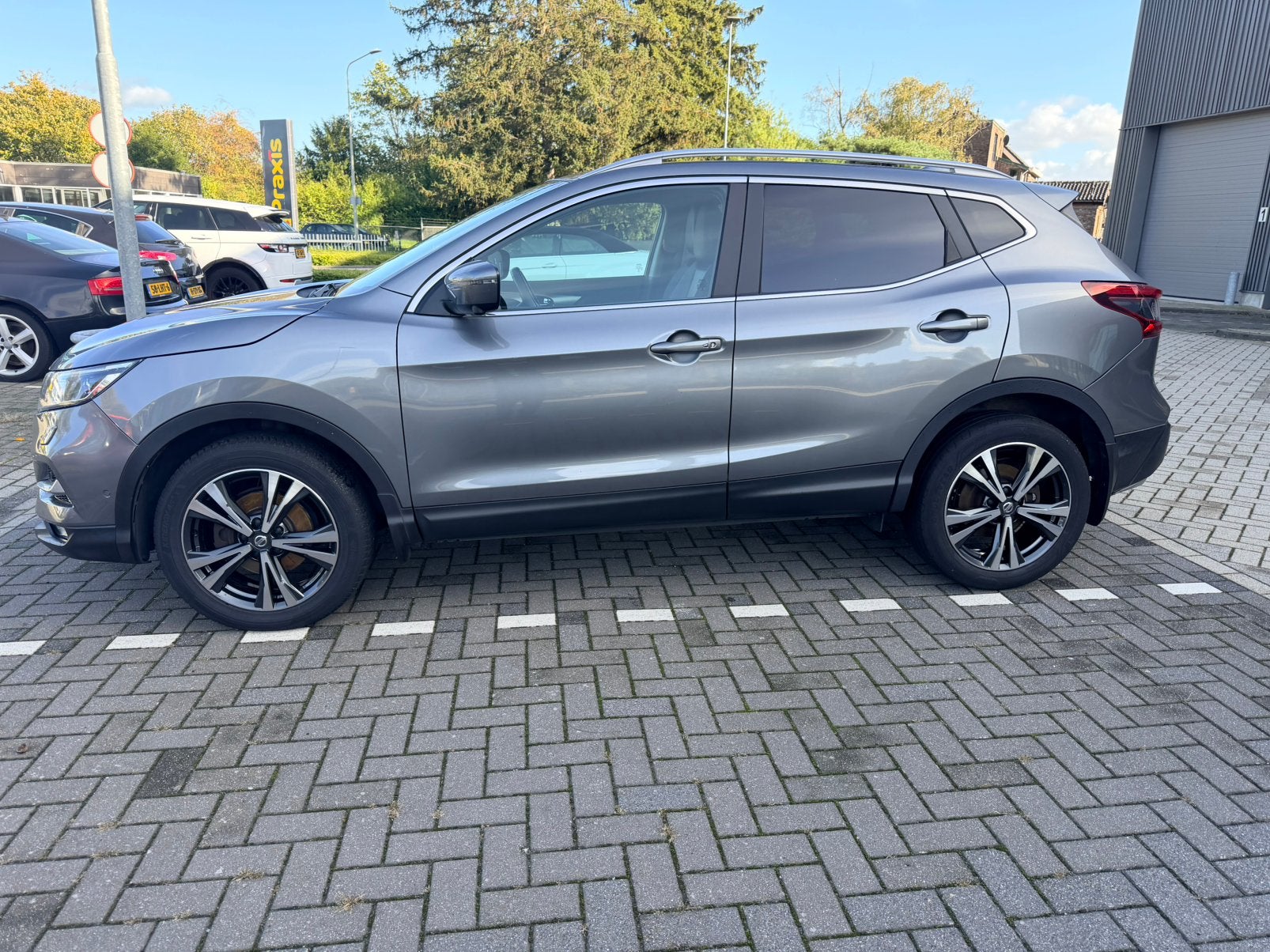Nissan Qashqai 1.2 Dig-t 85KW 2WD 2018 Grijs, Auto's, Voorwielaandrijving, 4 cilinders, 1200 kg, Handgeschakeld