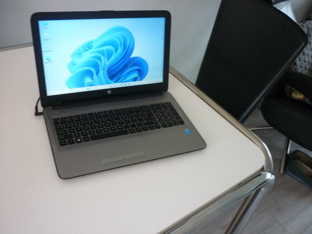 HP laptop met  - Intel i3 - SSD- HDMI-  Wind.11 + Office, 2 tot 3 Ghz, Ophalen of Verzenden, Zo goed als nieuw, SSD